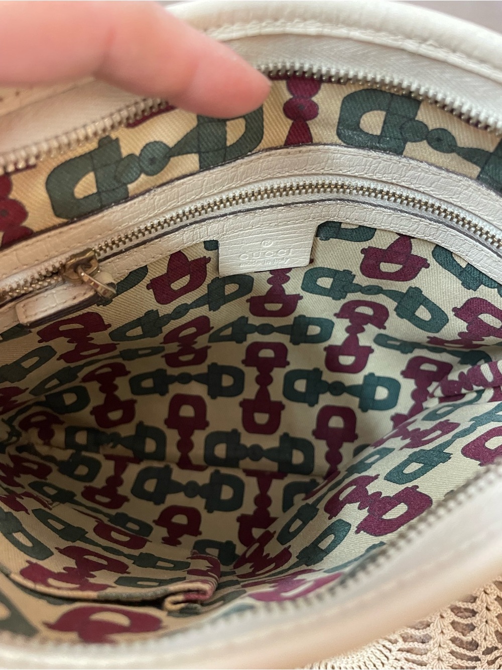 Gucci Jolicoeur vintage crossbody bag COA included and features beige GG canvas - Picture 5 of 8
